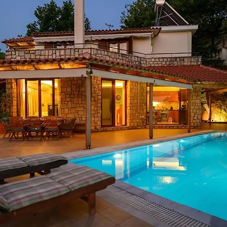 Secluded Oasis Among The Rocks דירה *