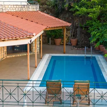 Secluded Oasis Among The Rocks Daire *