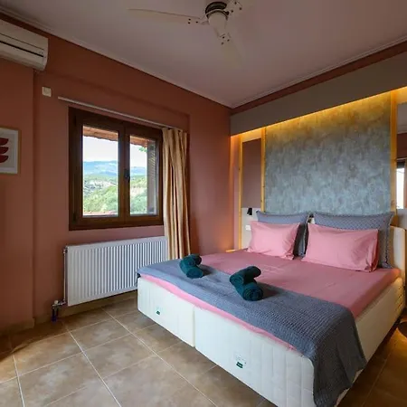 Secluded Oasis Among The Rocks Daire